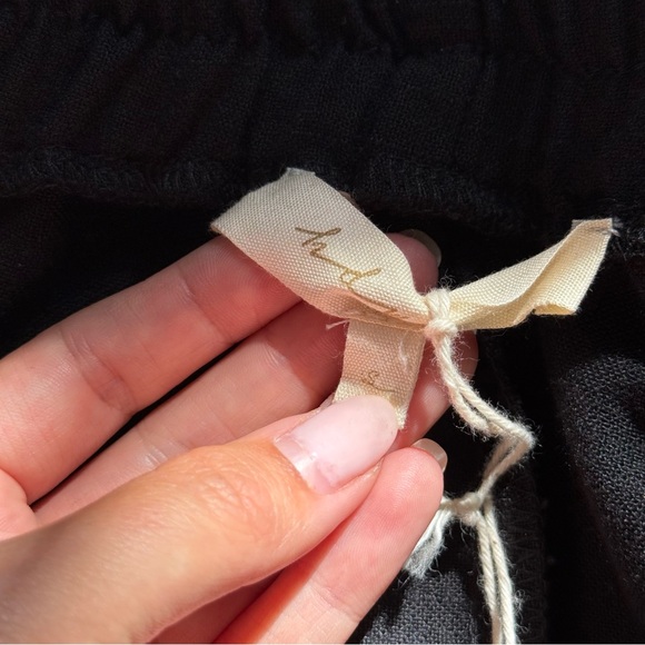 How Do You Wear That Relaxed Pant Black Size Small - Picture 2 of 4